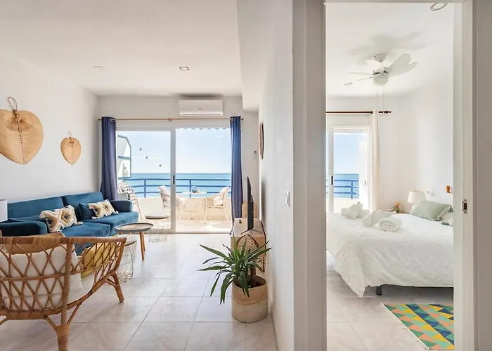 First Line Arenal Beach, Boho Chic Parking Apartmán