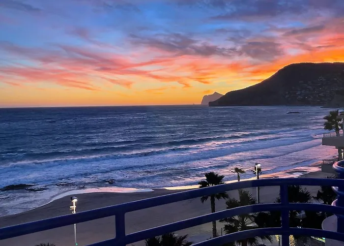 First Line Arenal Beach, Boho Chic Parking Apartmán *