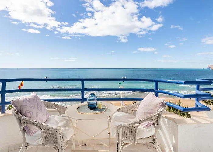 First Line Arenal Beach, Boho Chic Parking