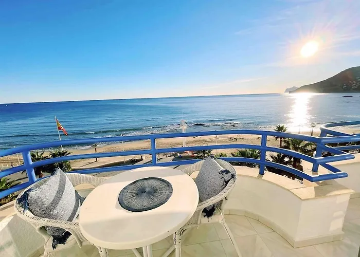 First Line Arenal Beach, Boho Chic Parking Apartmán *