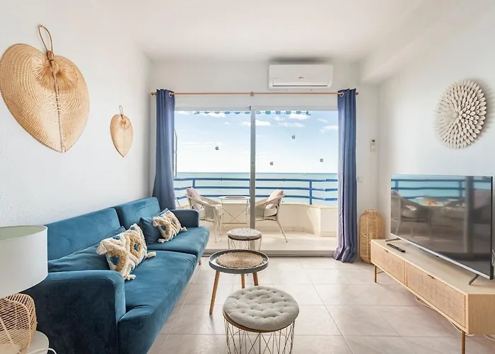 First Line Arenal Beach, Boho Chic Parking Apartmán