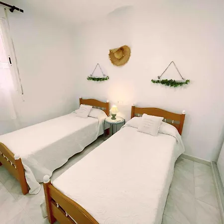 First Line Arenal Beach, Boho Chic Parking Appartement *