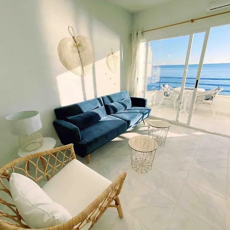 Appartement First Line Arenal Beach, Boho Chic Parking