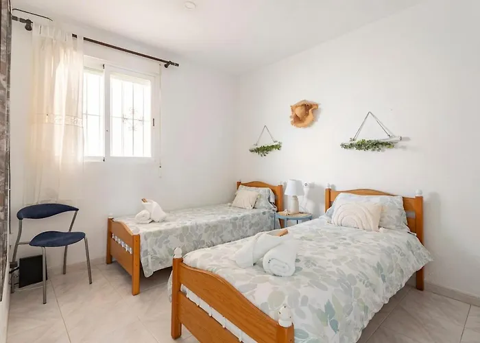 Lejlighed First Line Arenal Beach, Boho Chic Parking