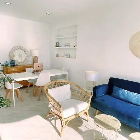 First Line Arenal Beach, Boho Chic Parking * Κάλπε